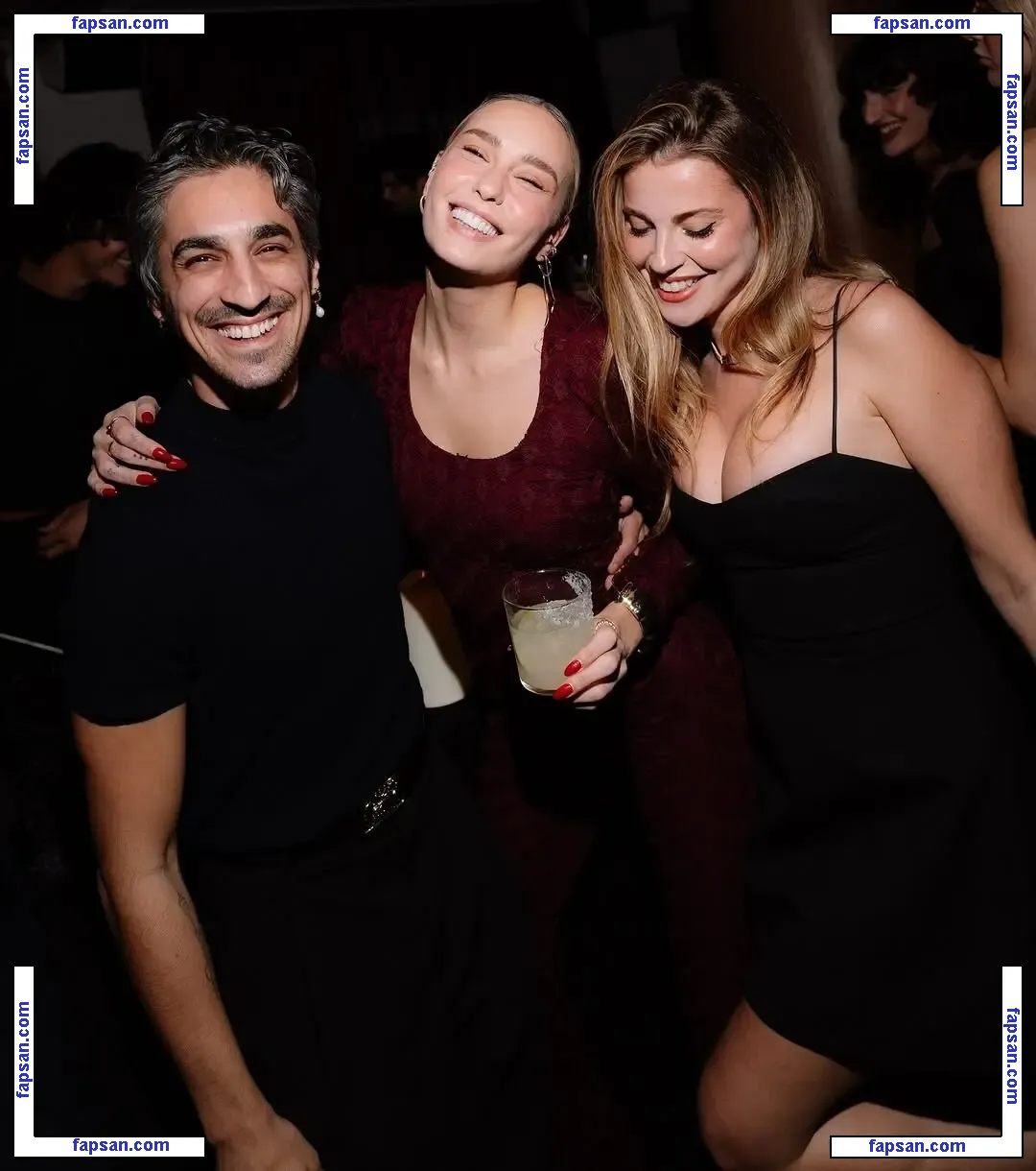 Ezgi Eyuboglu голая фото #0005 с Онлифанс