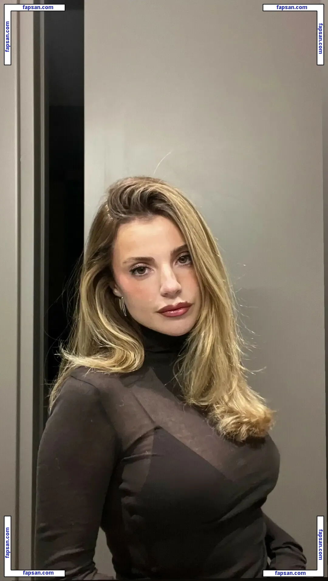 Ezgi Eyuboglu голая фото #0025 с Онлифанс