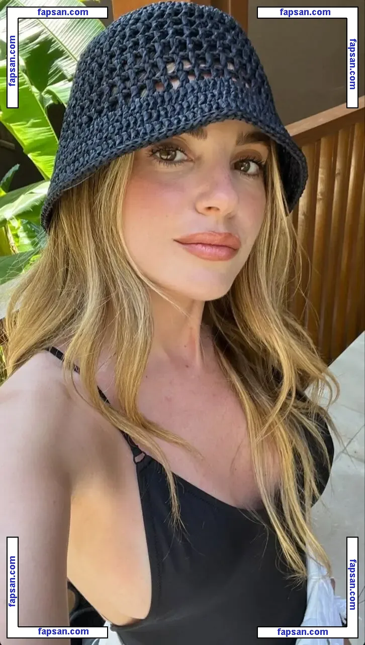 Ezgi Eyuboglu голая фото #0026 с Онлифанс