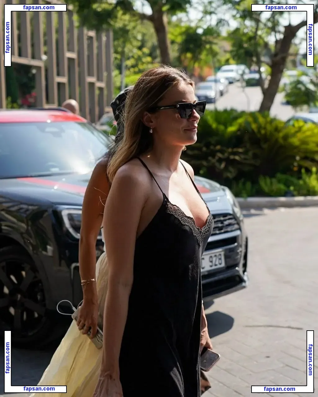 Ezgi Eyuboglu голая фото #0027 с Онлифанс