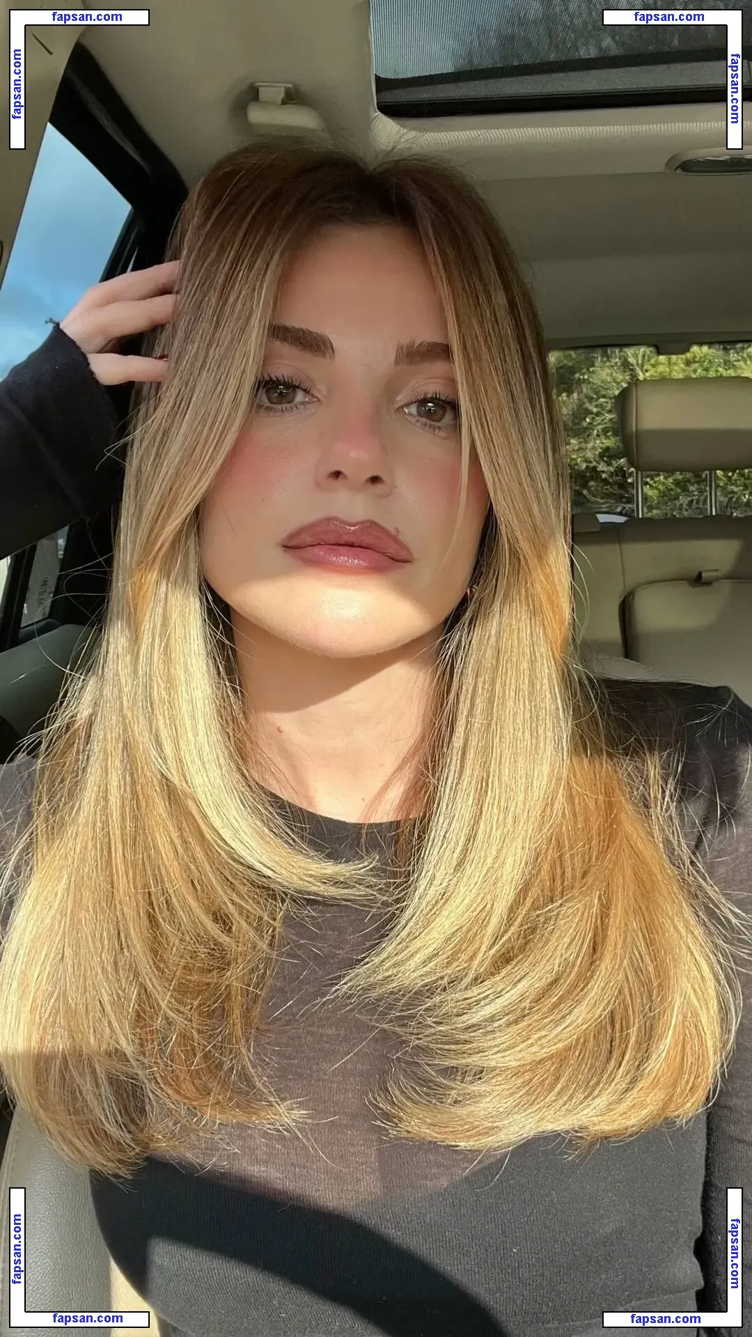 Ezgi Eyuboglu голая фото #0037 с Онлифанс