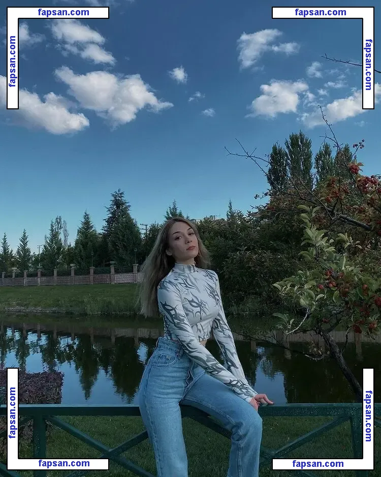 Ezgi Kasapcopur nude photo #0002 from OnlyFans