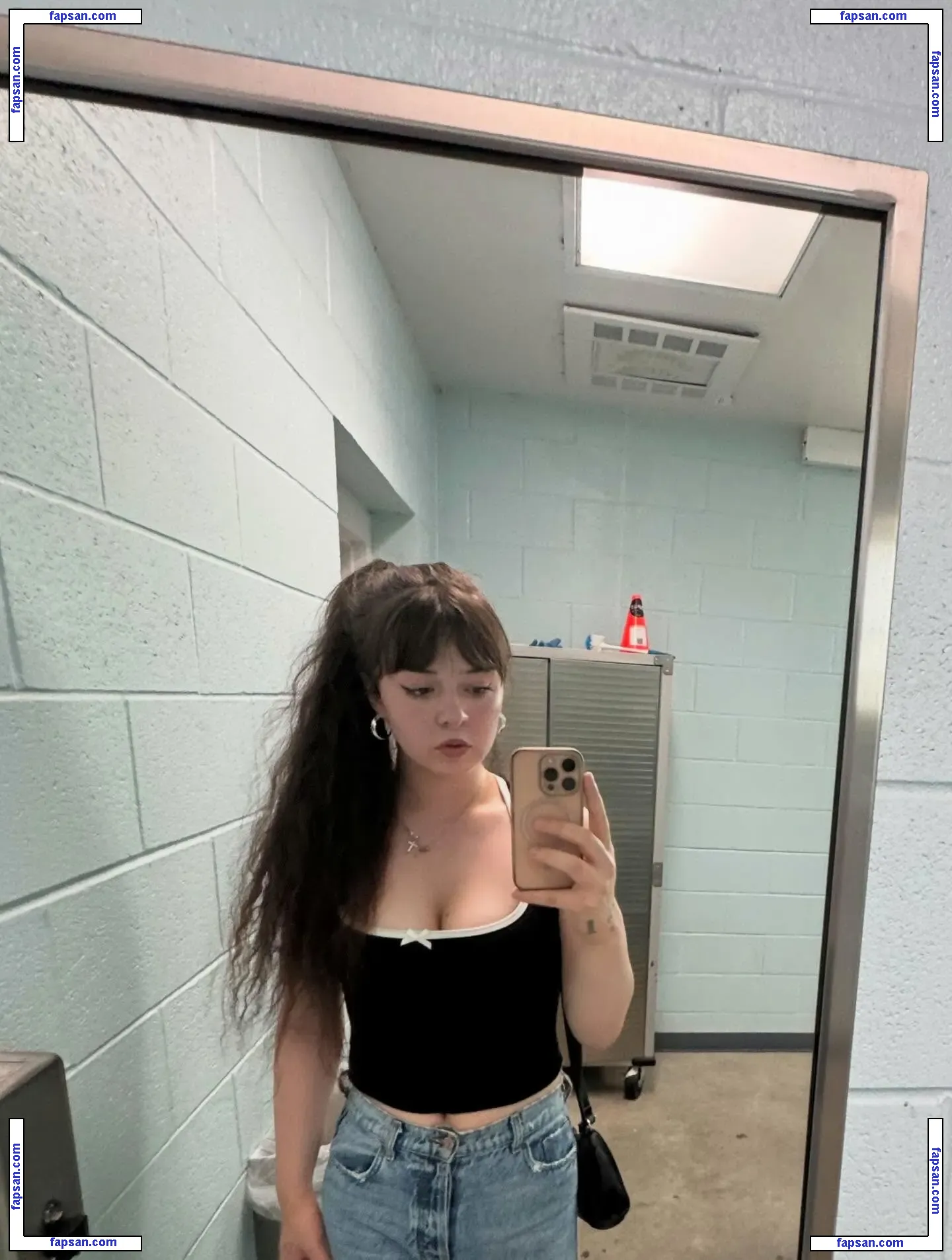 ezsy голая фото #0024 с Онлифанс