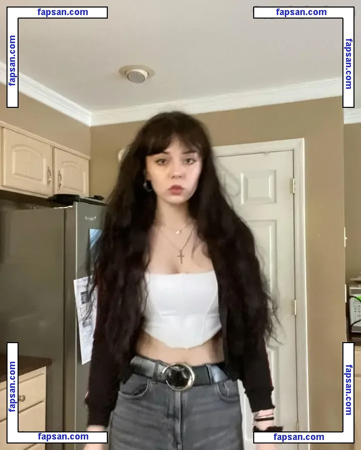 ezsy nude photo #0027 from OnlyFans