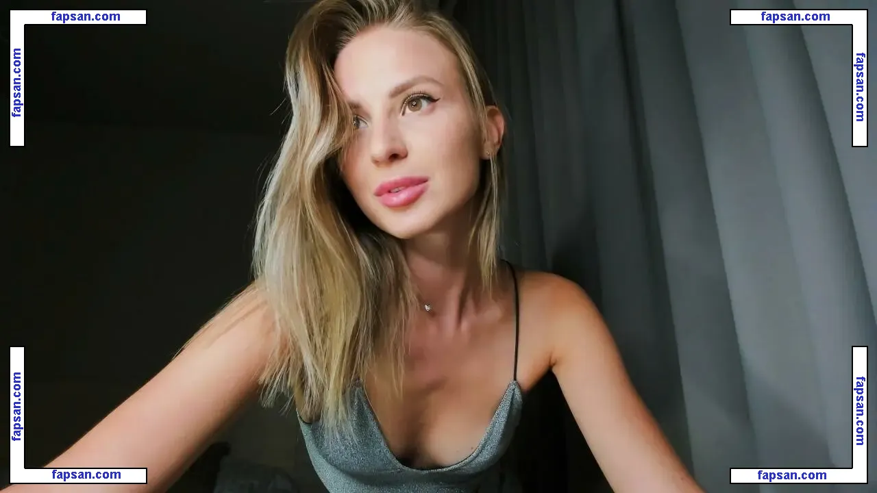 f1oraa nude photo #0009 from OnlyFans