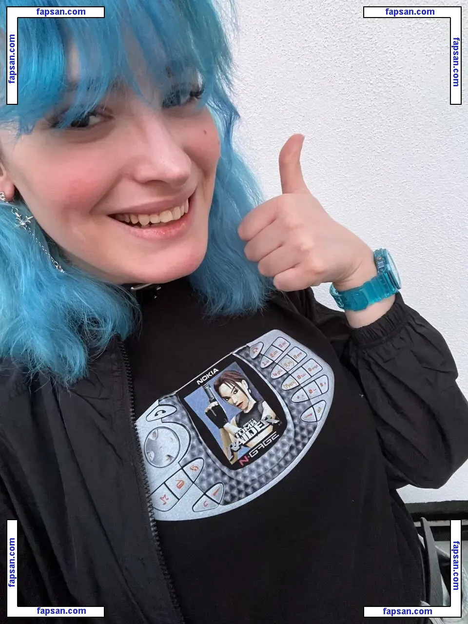 F4micom голая фото #0017 с Онлифанс