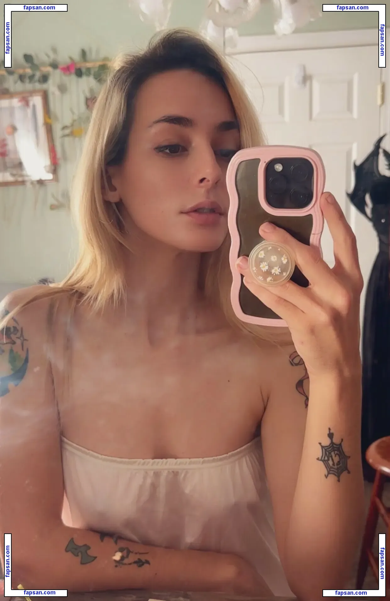 faerylfangs голая фото #0004 с Онлифанс