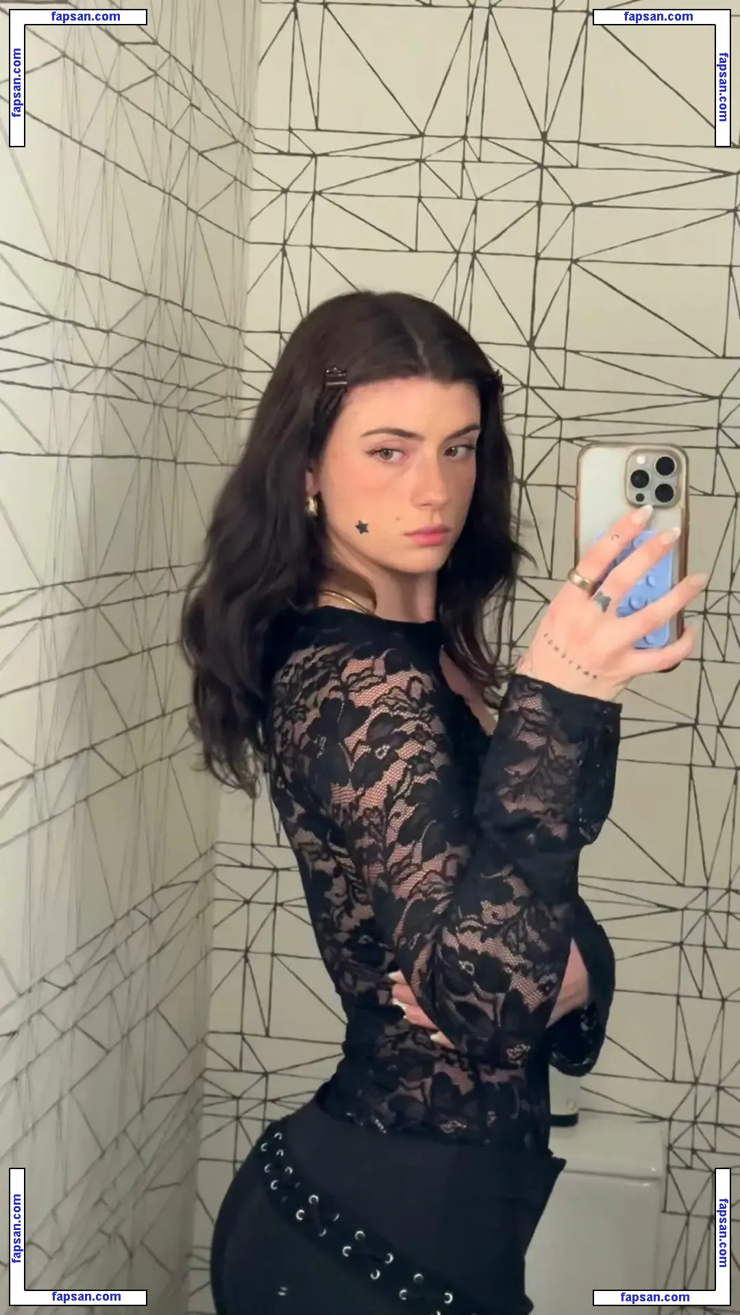 Faith Ordway голая фото #1432 с Онлифанс