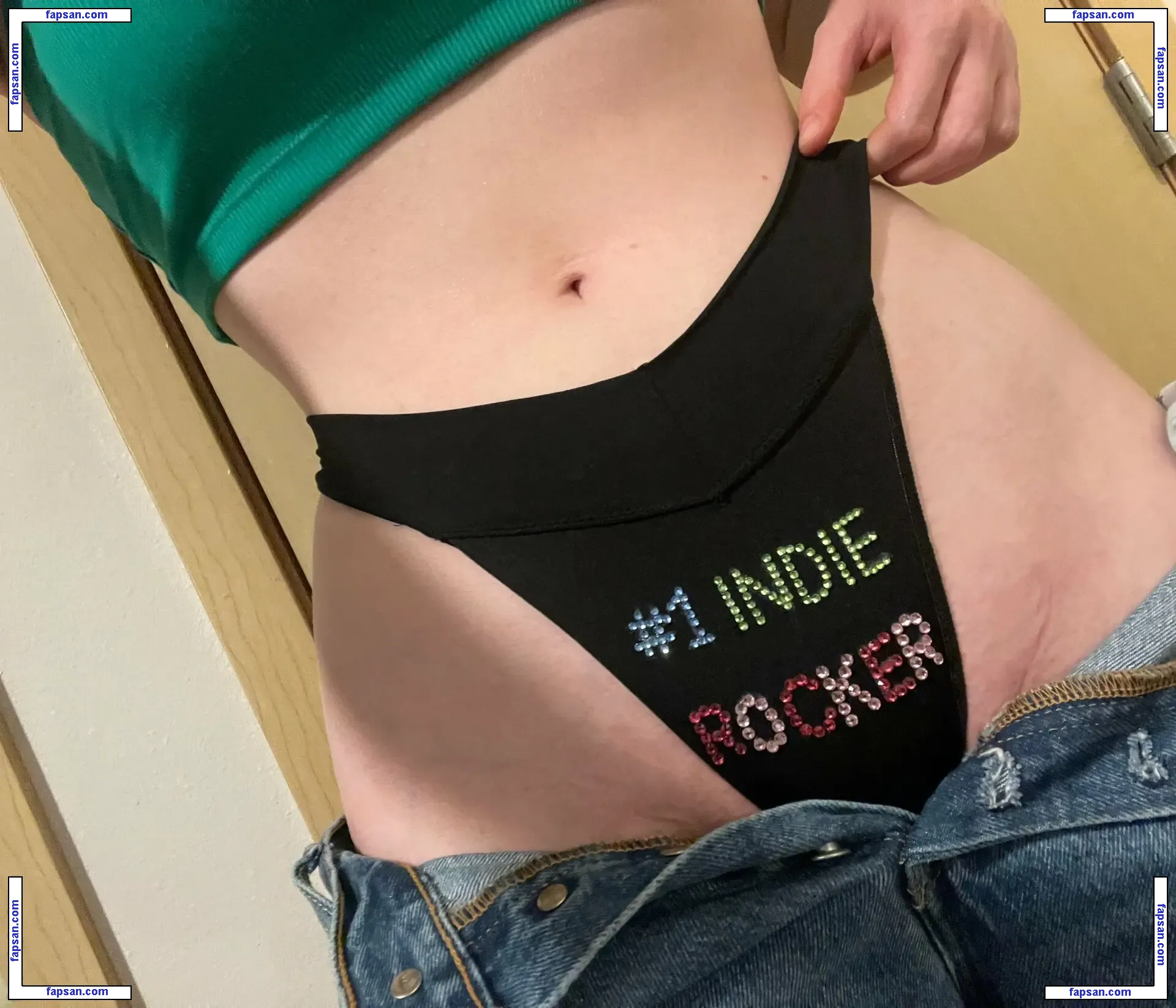 fakekneecaps nude photo #0061 from OnlyFans