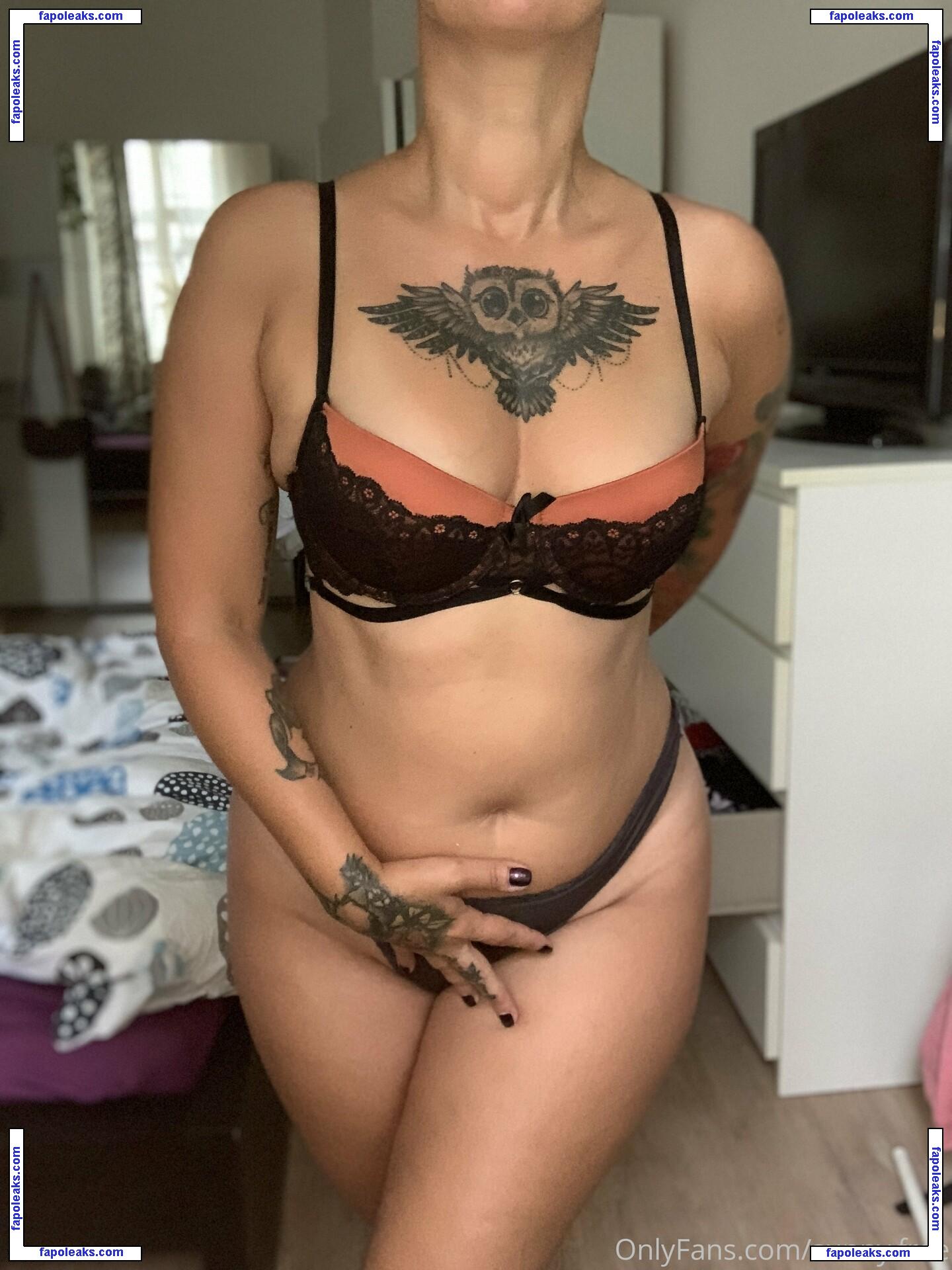 famez_de / tuncayfamez.de nude photo #0012 from OnlyFans