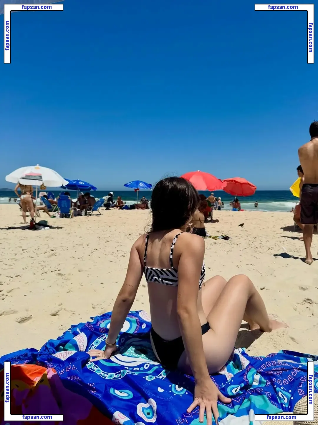 Famosinhas Do Sbt голая фото #0001 с Онлифанс