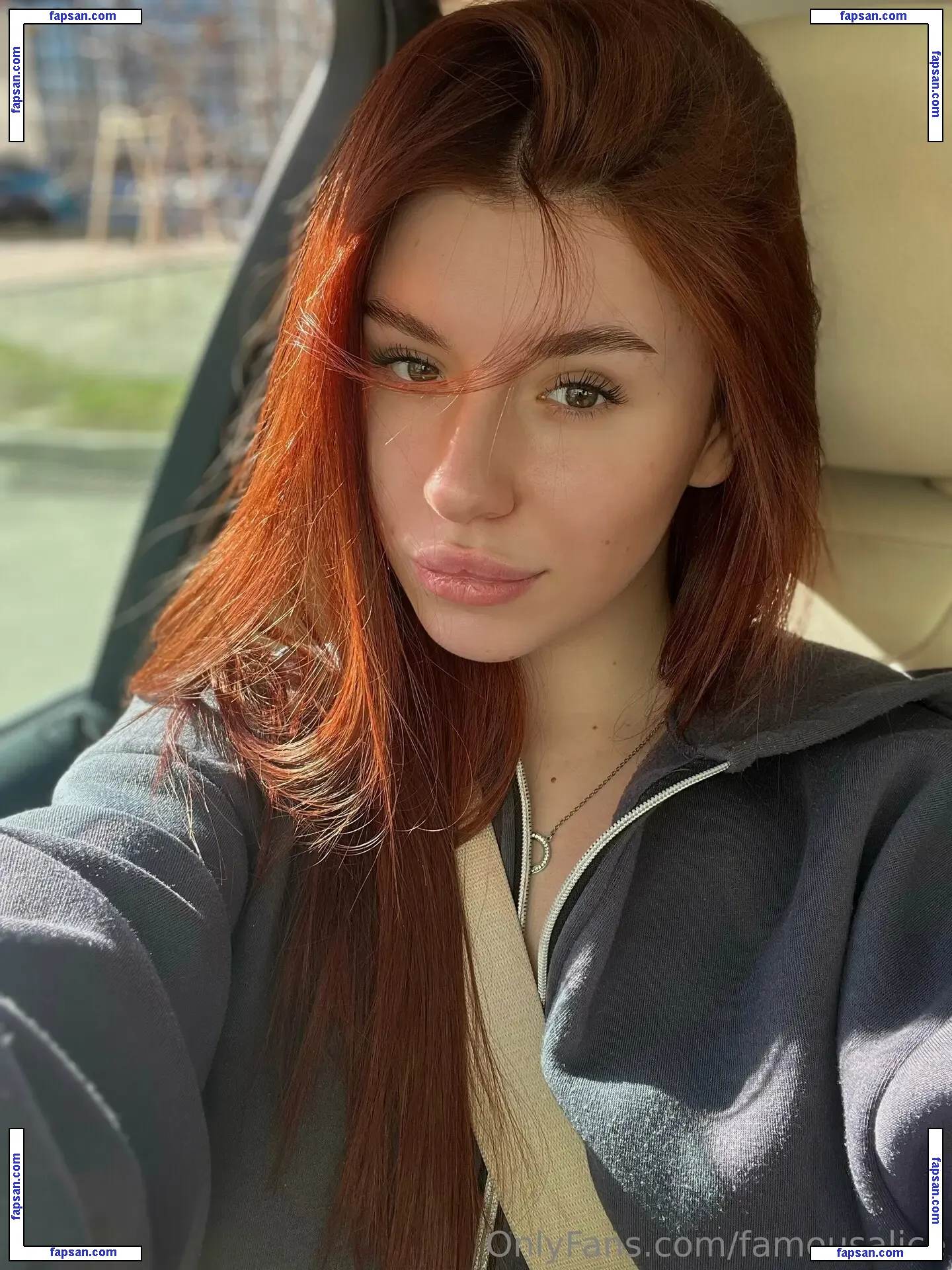 famousalice nude photo #0022 from OnlyFans
