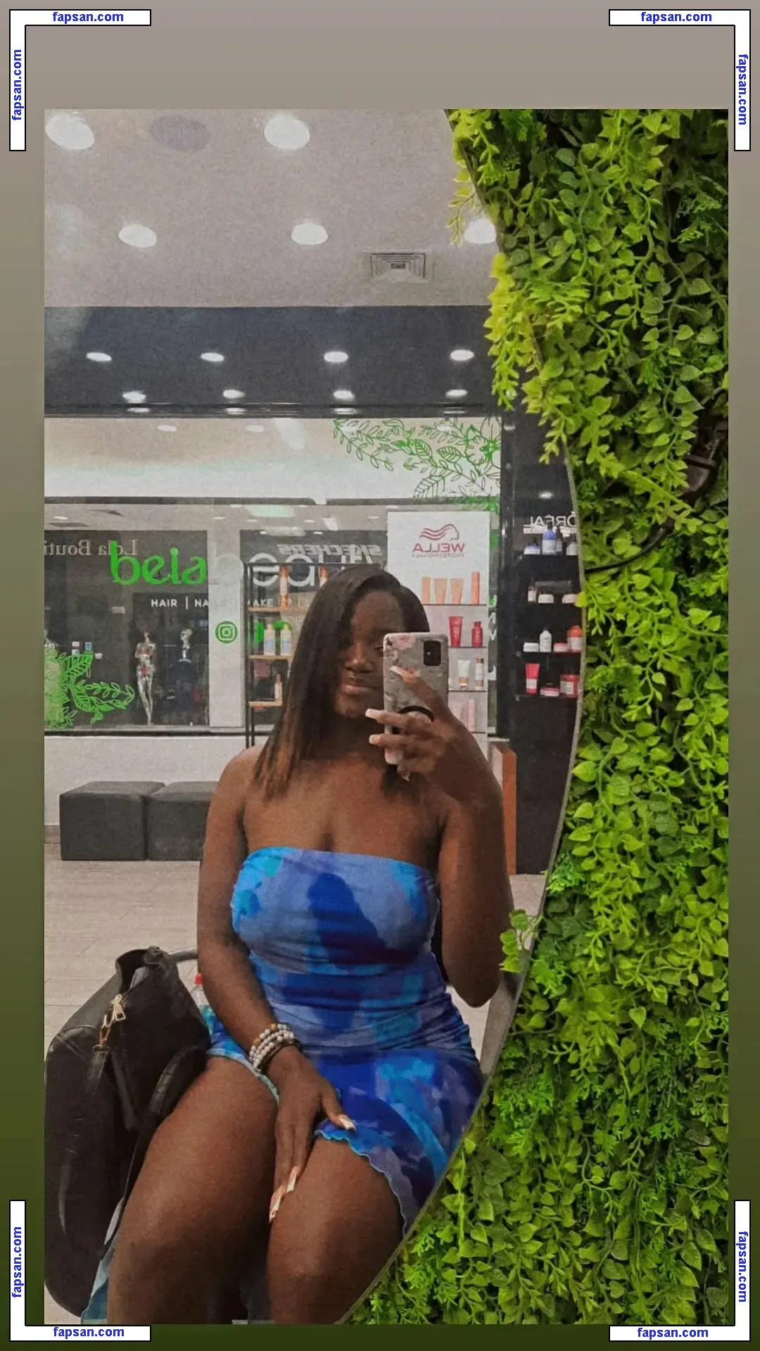 FamouseChristie nude photo #0009 from OnlyFans