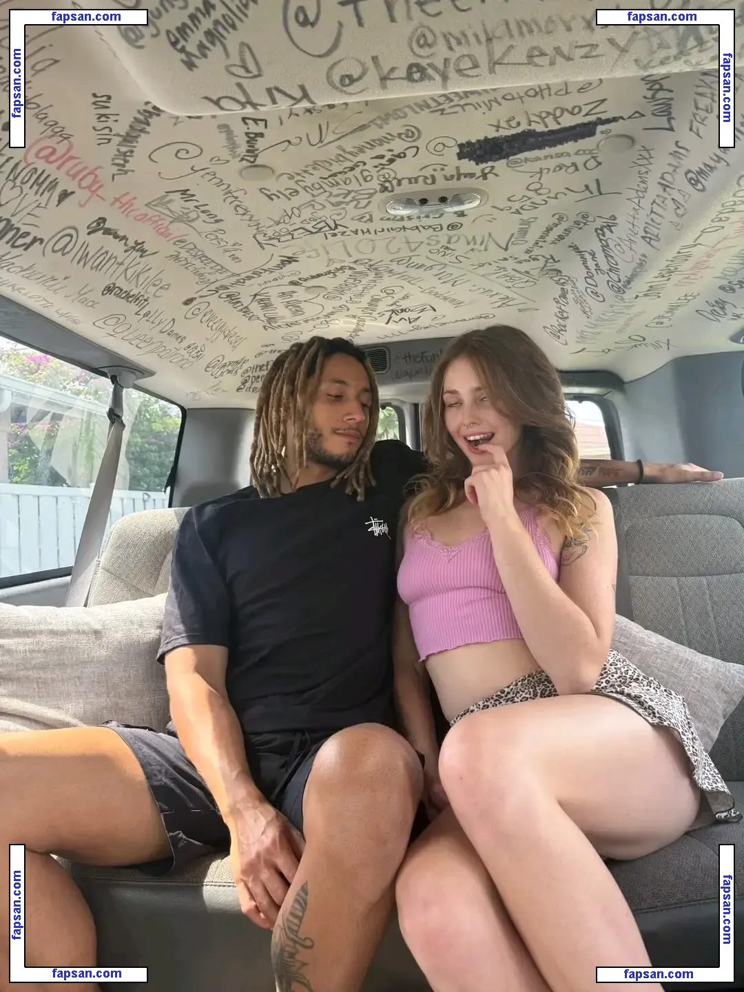 Fan Bus nude photo #0003 from OnlyFans
