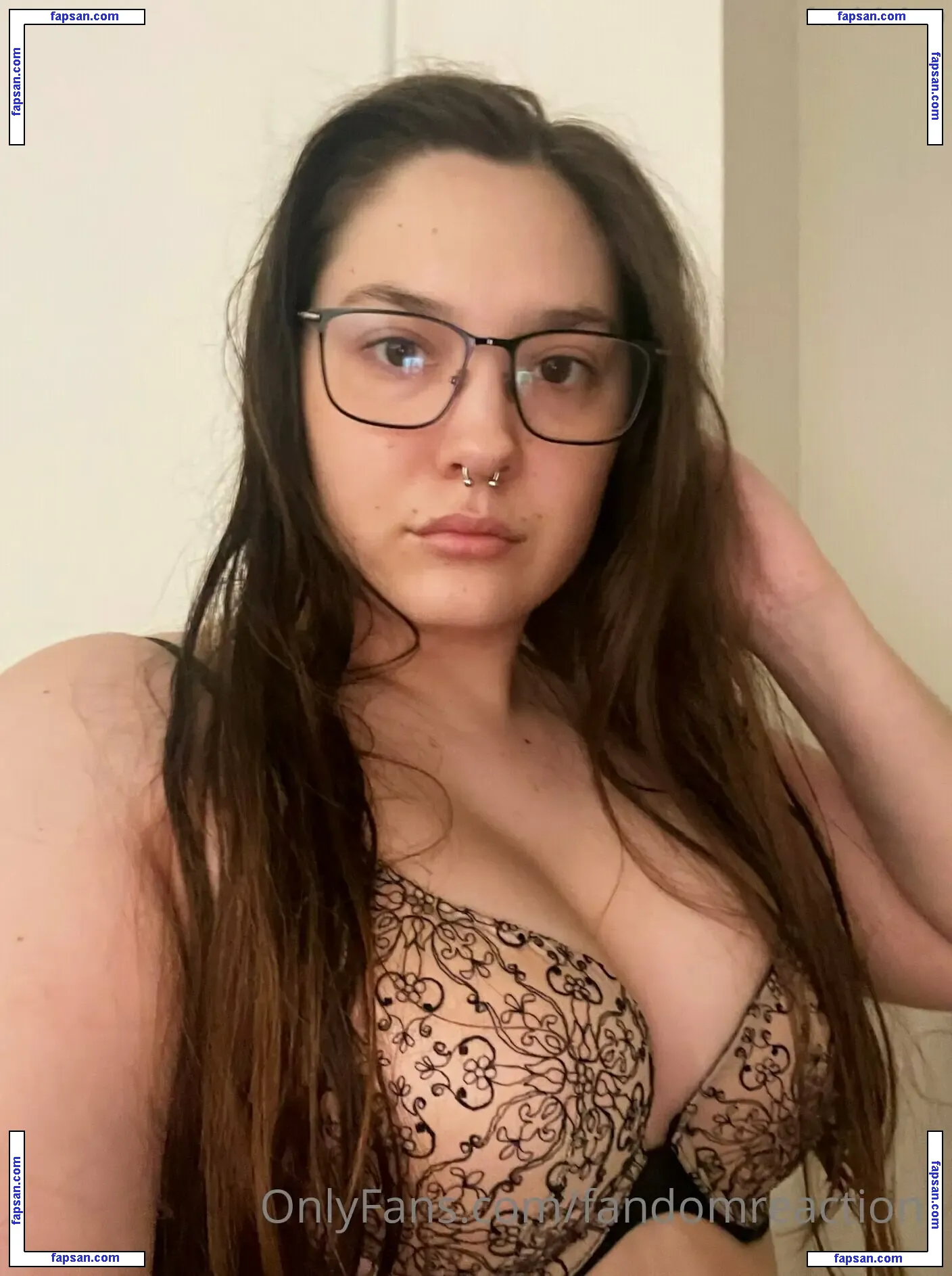 FandomReactions nude photo #0249 from OnlyFans