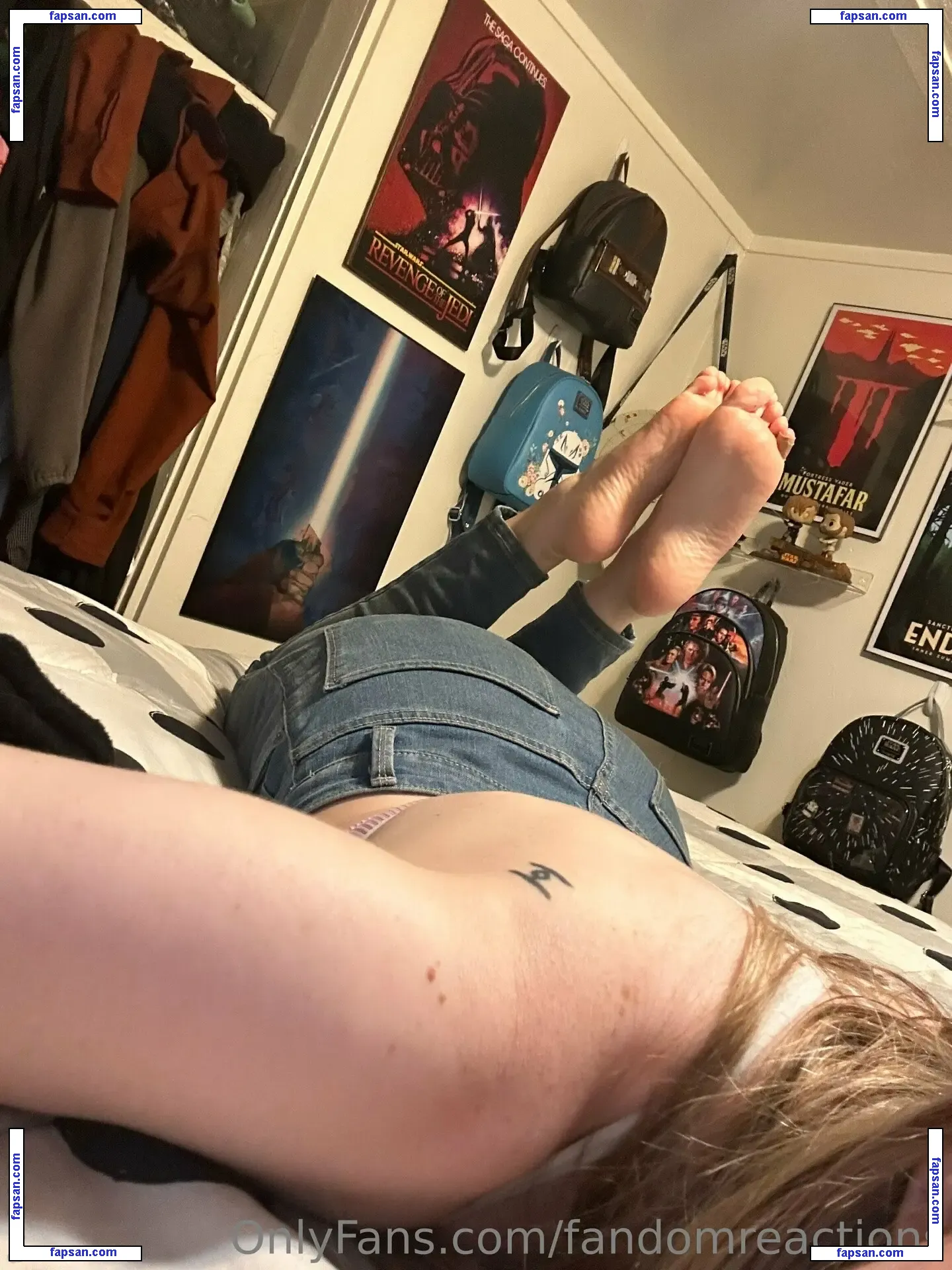 FandomReactions nude photo #0329 from OnlyFans