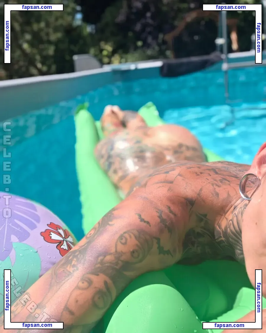 Fannyjäger голая фото #0008 с Онлифанс