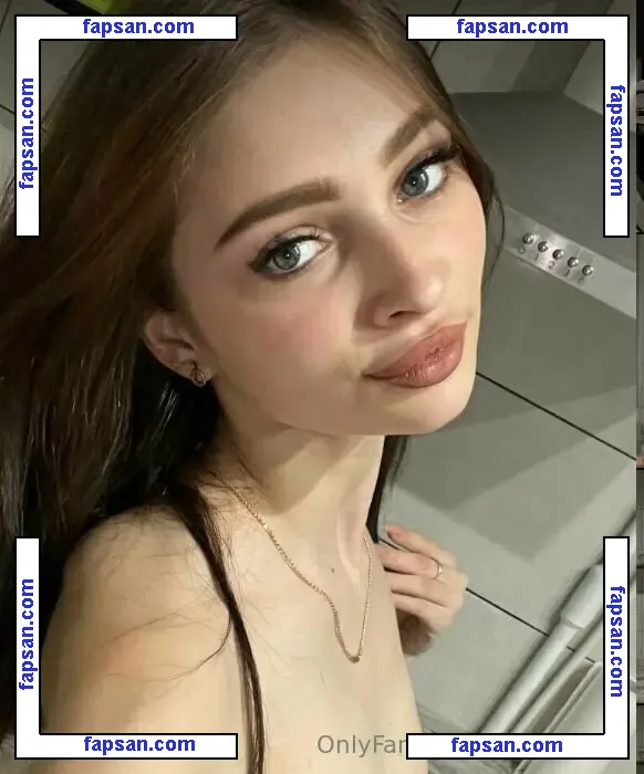 fantasylucy nude photo #0016 from OnlyFans