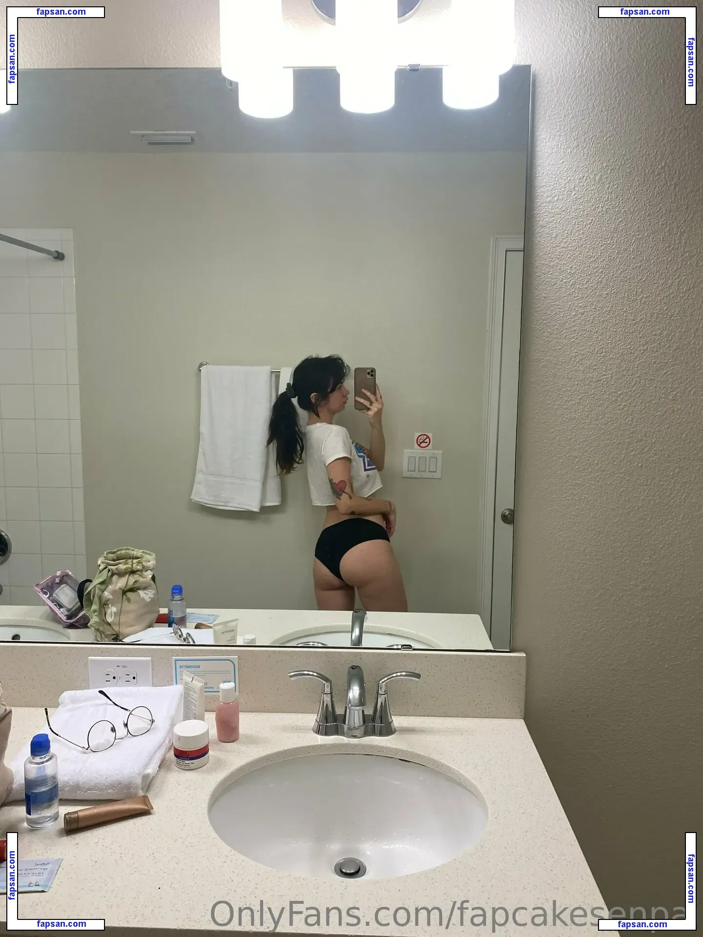 Fapcake Senpai nude photo #0060 from OnlyFans