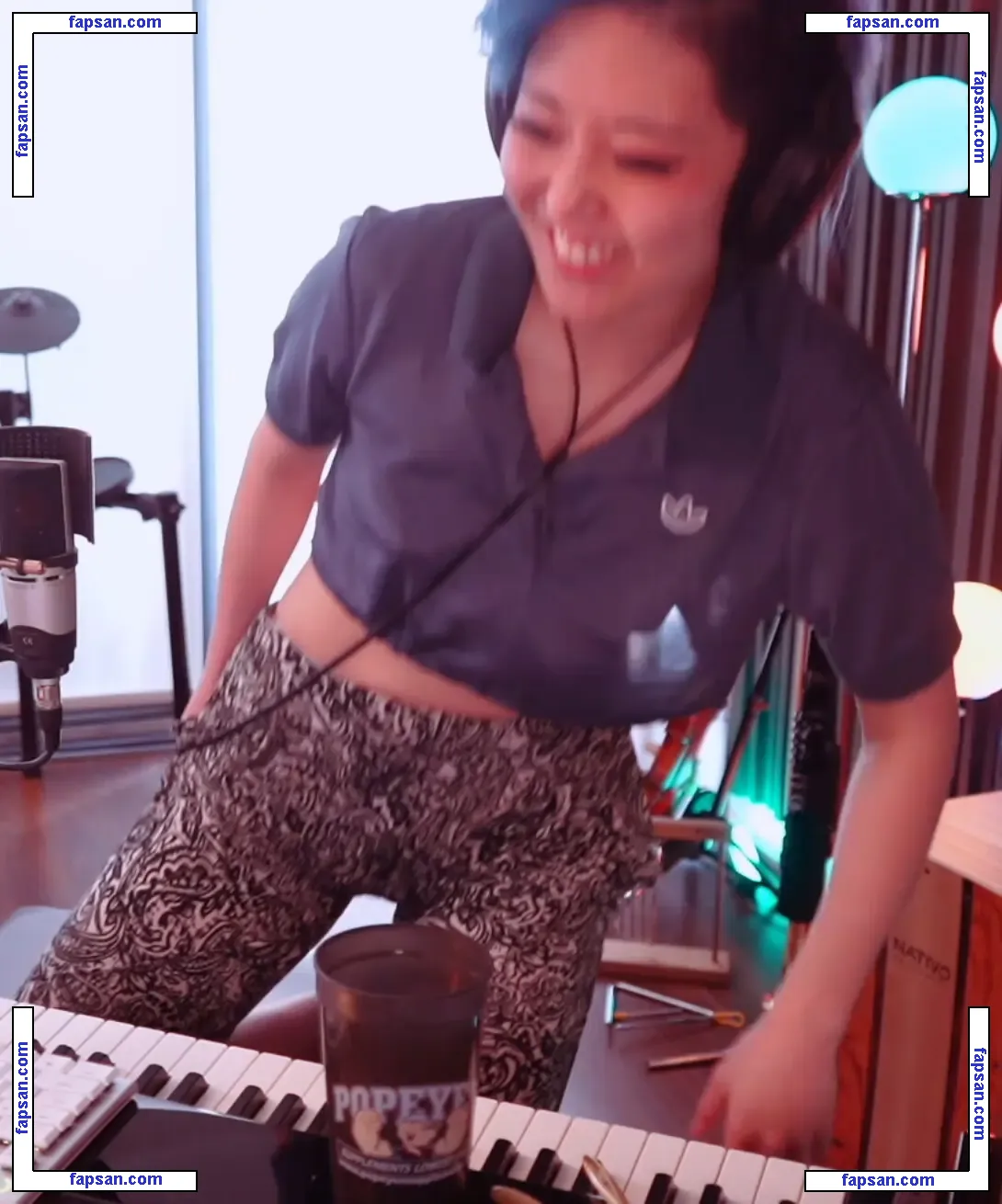 Fareeha голая фото #0011 с Онлифанс