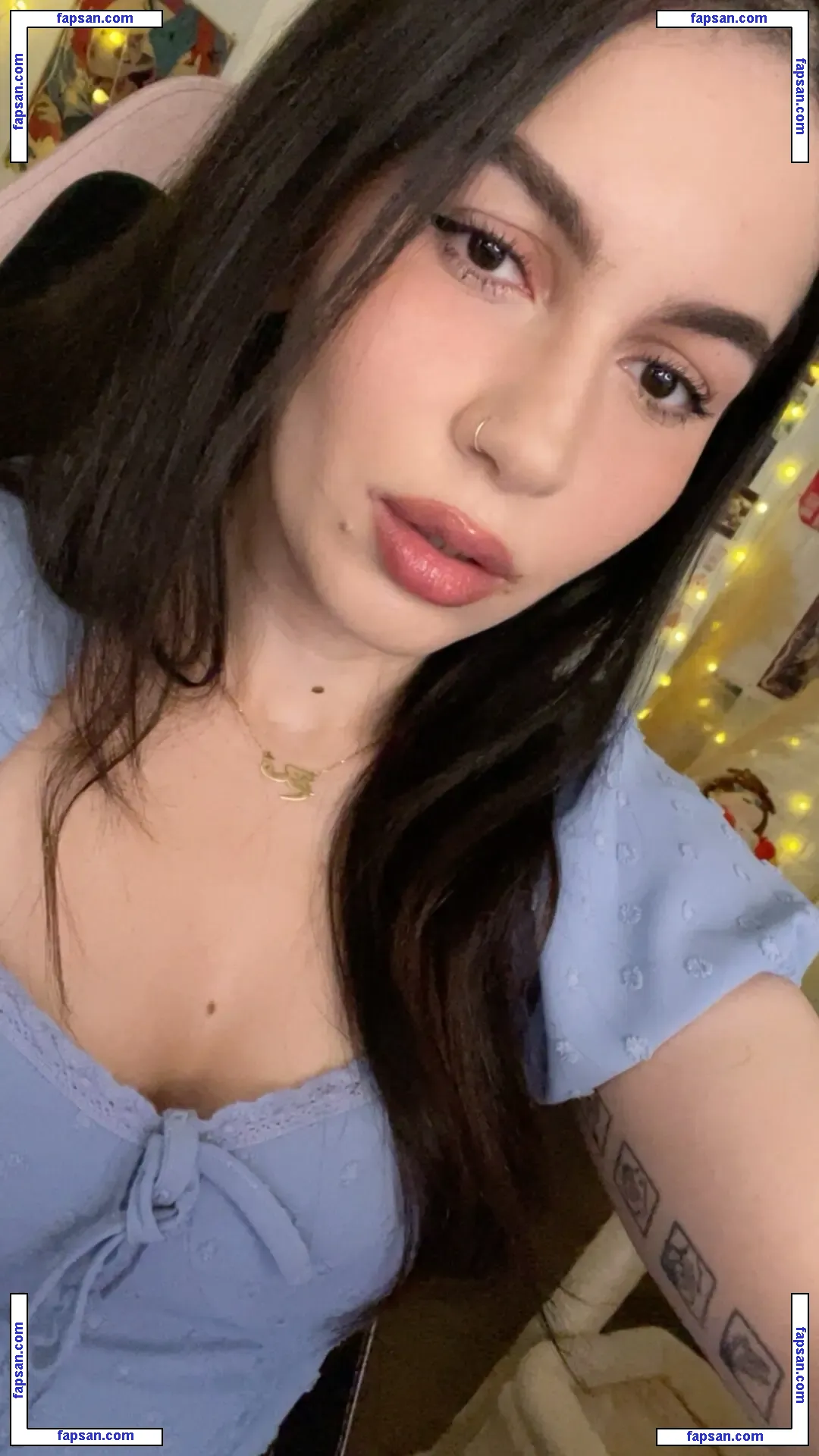 Farohreacts nude photo #0001 from OnlyFans