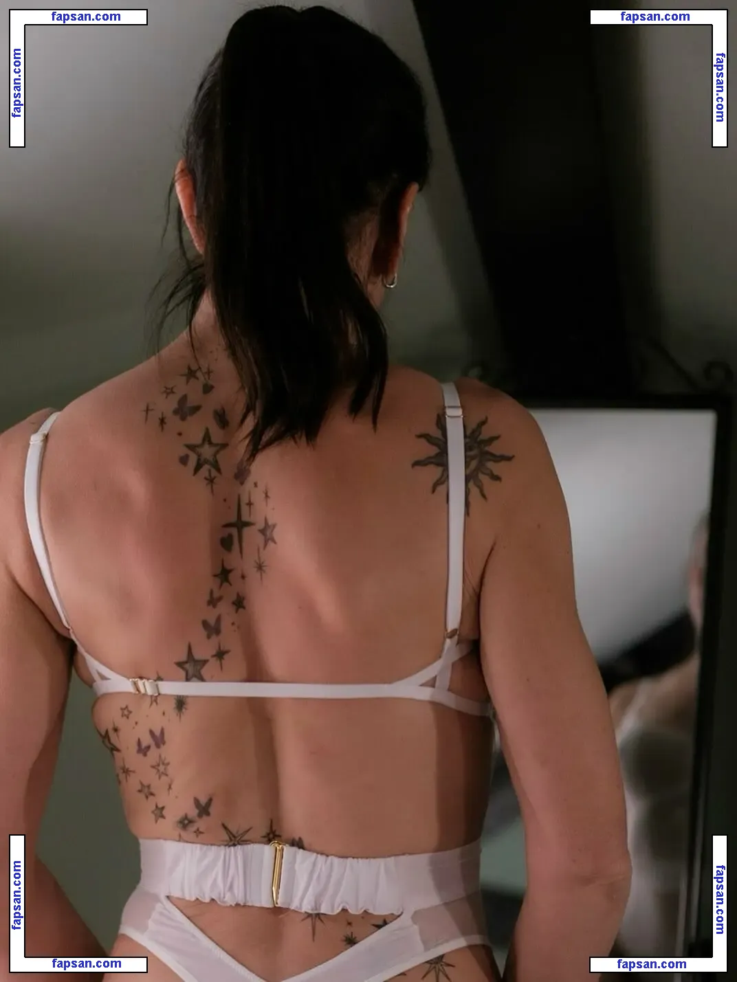 Farron Day nude photo #0012 from OnlyFans