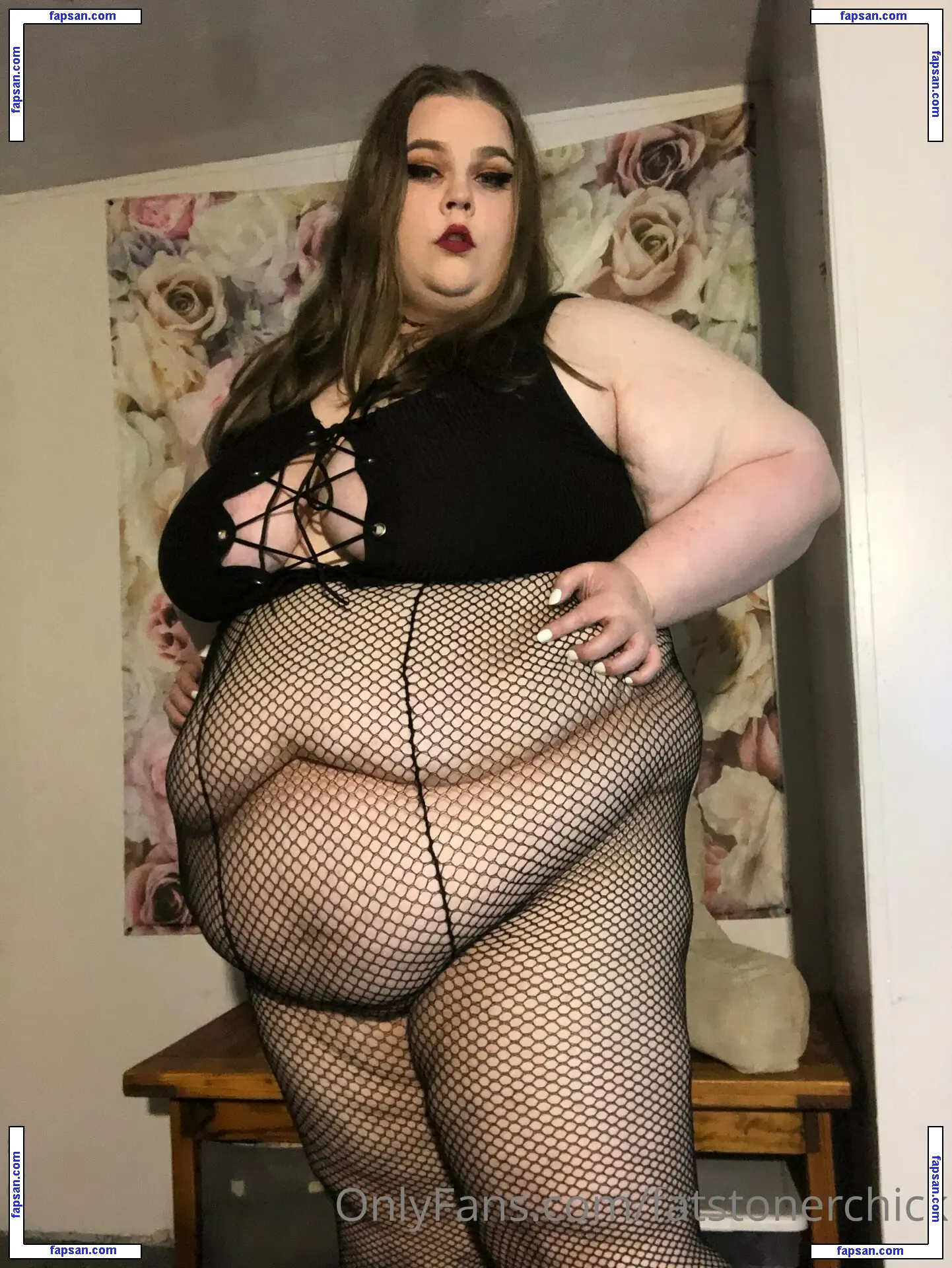 fatstonerchick nude photo #0110 from OnlyFans