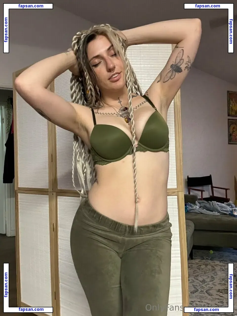 Fawnx nude photo #0106 from OnlyFans