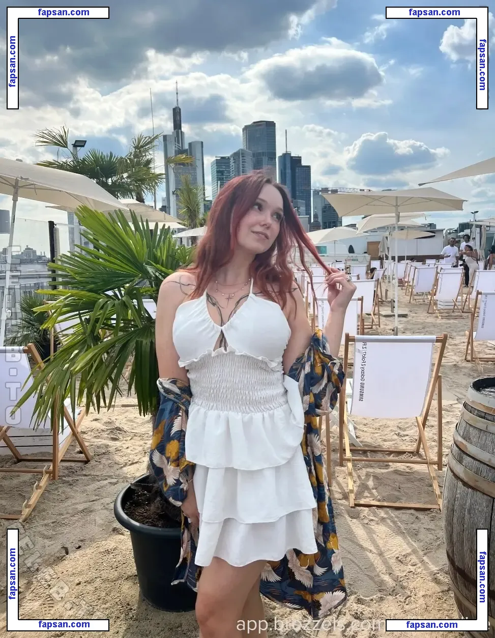 Feedeline голая фото #0152 с Онлифанс