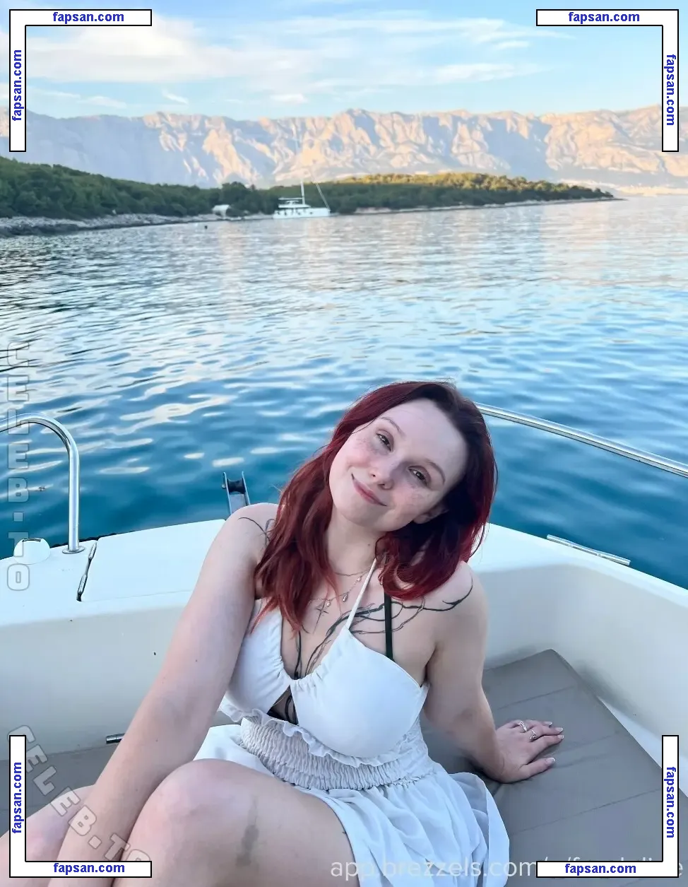 Feedeline голая фото #0162 с Онлифанс