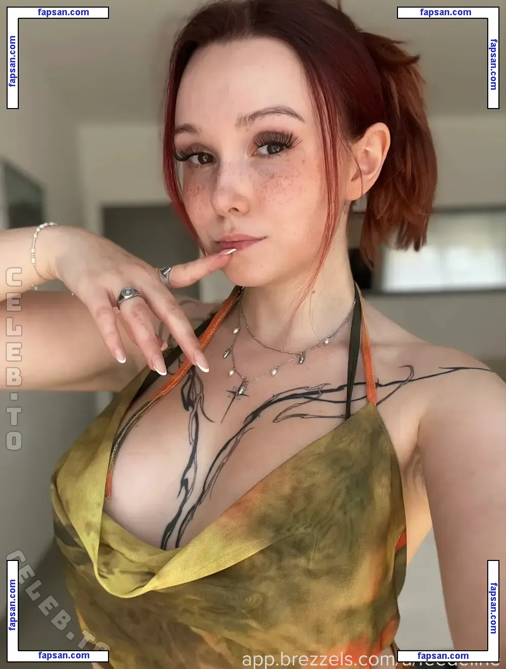 Feedeline голая фото #0170 с Онлифанс