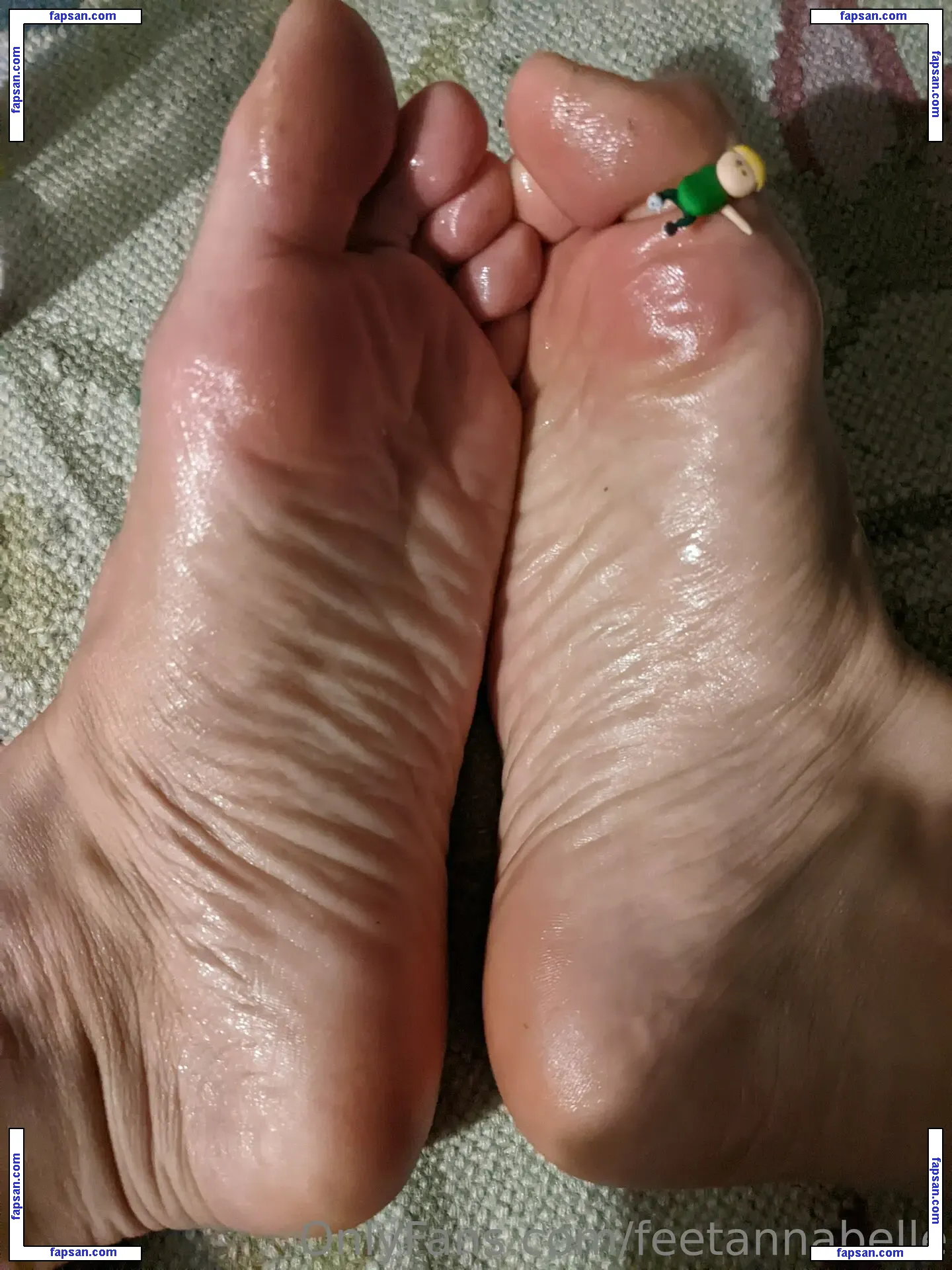 feetannabelle nude photo #0004 from OnlyFans