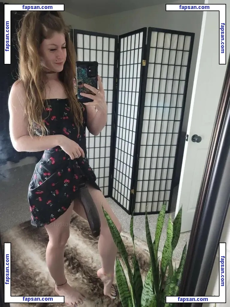 feetofastoner голая фото #0008 с Онлифанс