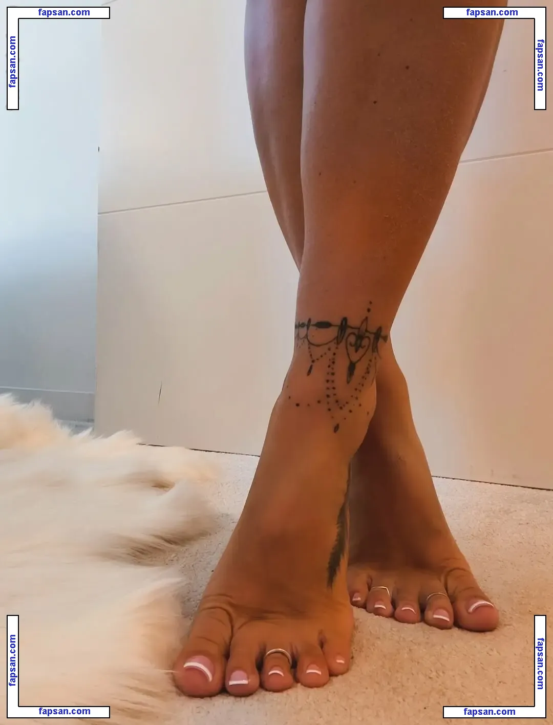 feetwithmrsjones nude photo #0003 from OnlyFans