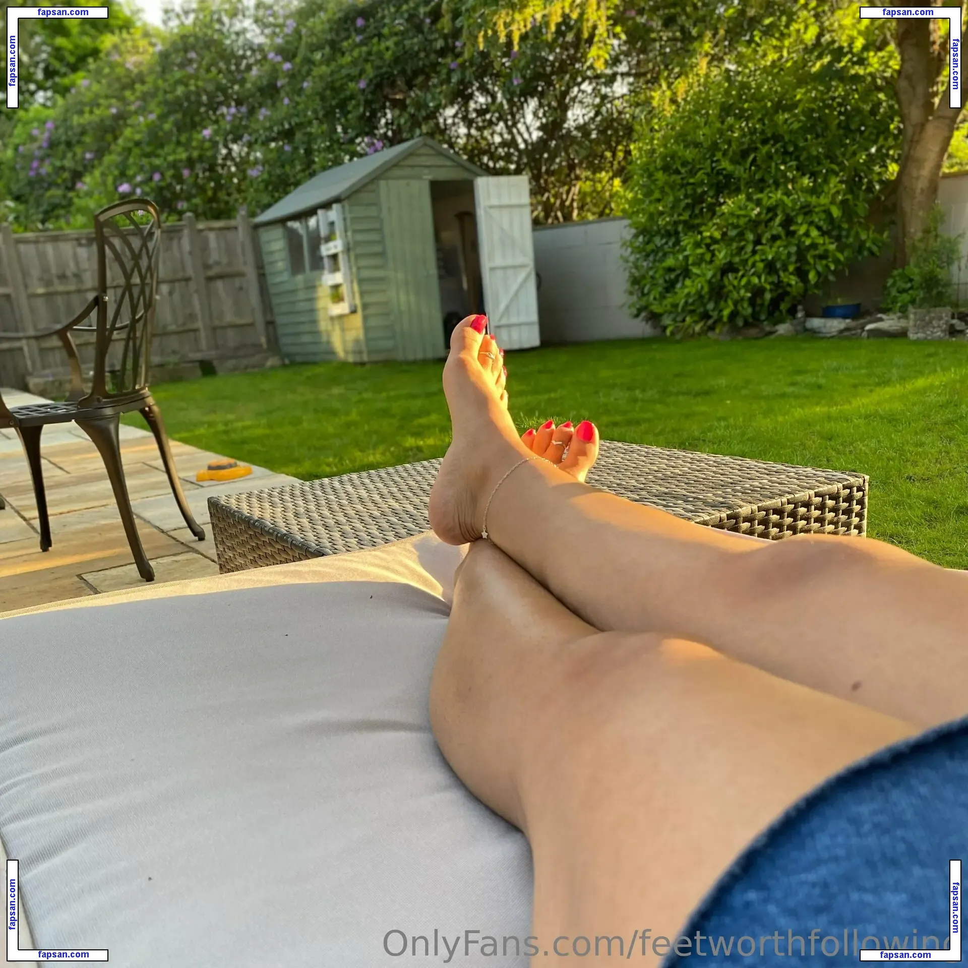 feetworthfollowing nude photo #0093 from OnlyFans