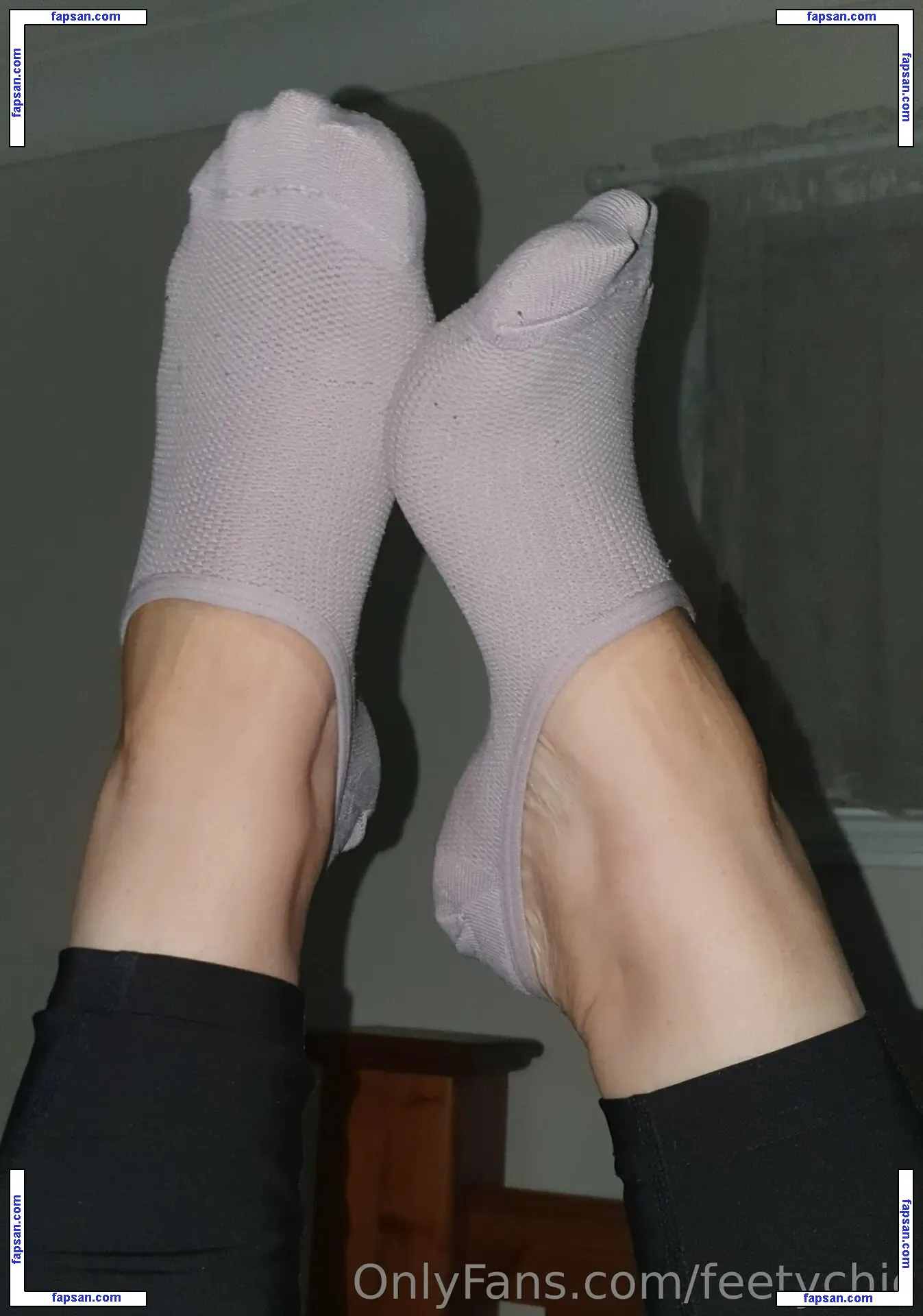 feetychic nude photo #0003 from OnlyFans