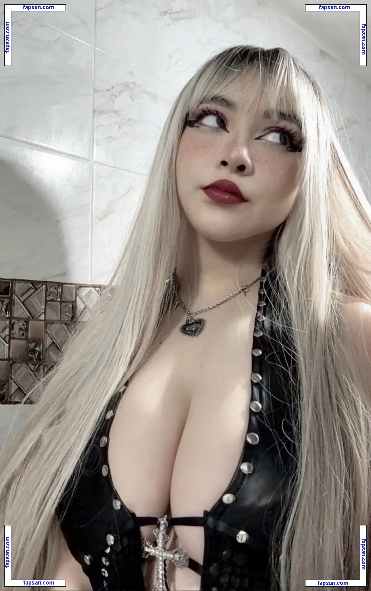 Feezius nude photo #0003 from OnlyFans