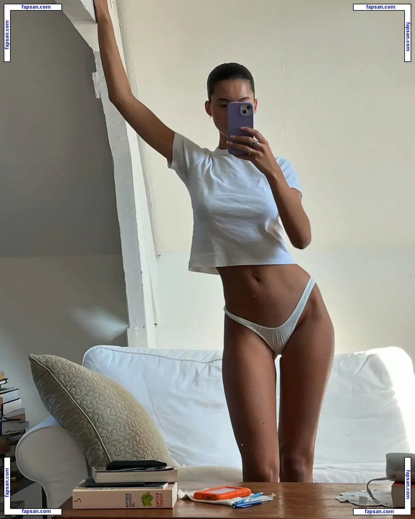 felicesiemons nude photo #0004 from OnlyFans
