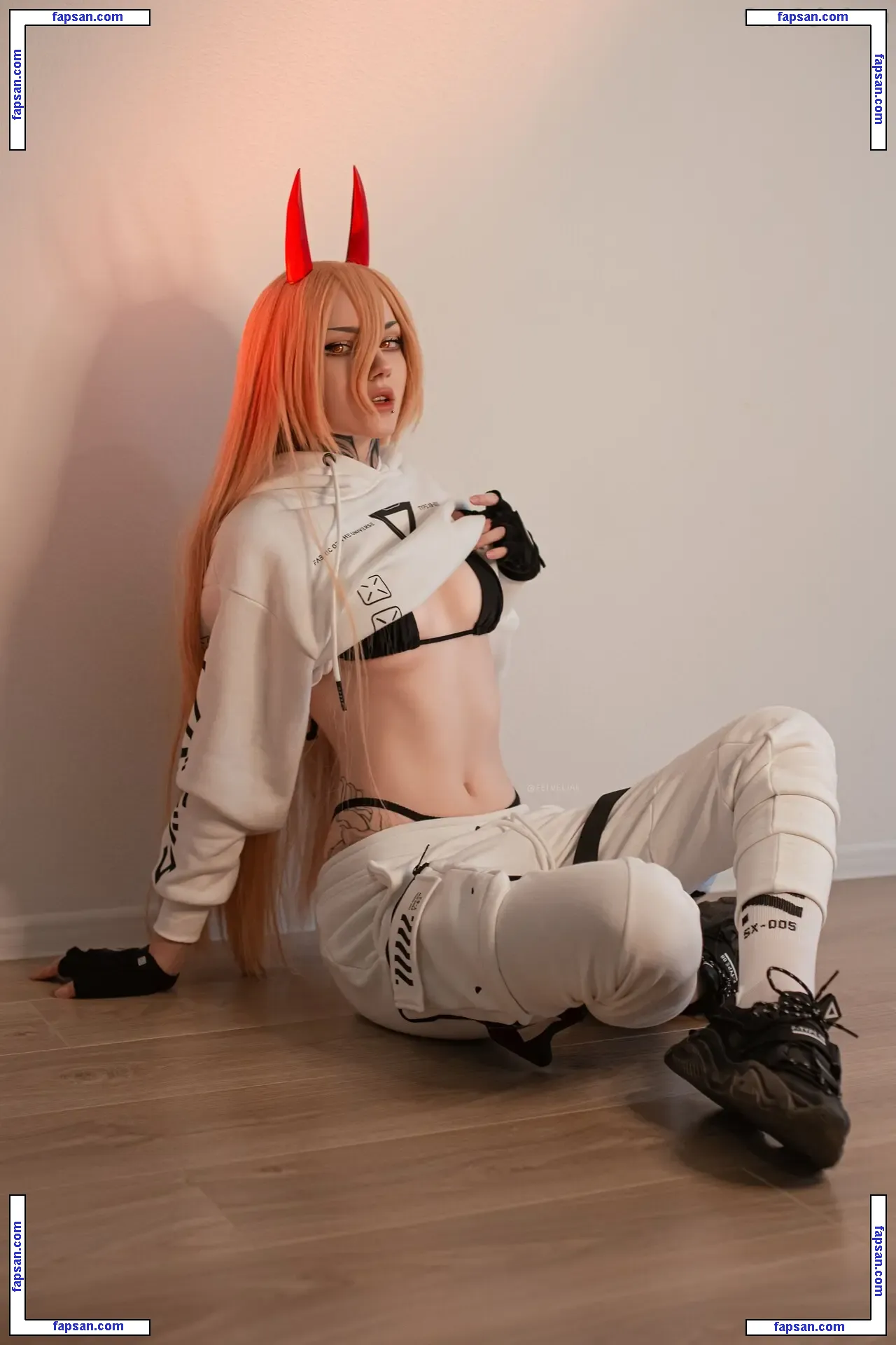 felvelial голая фото #0200 с Онлифанс