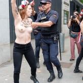 Femen голая #0009