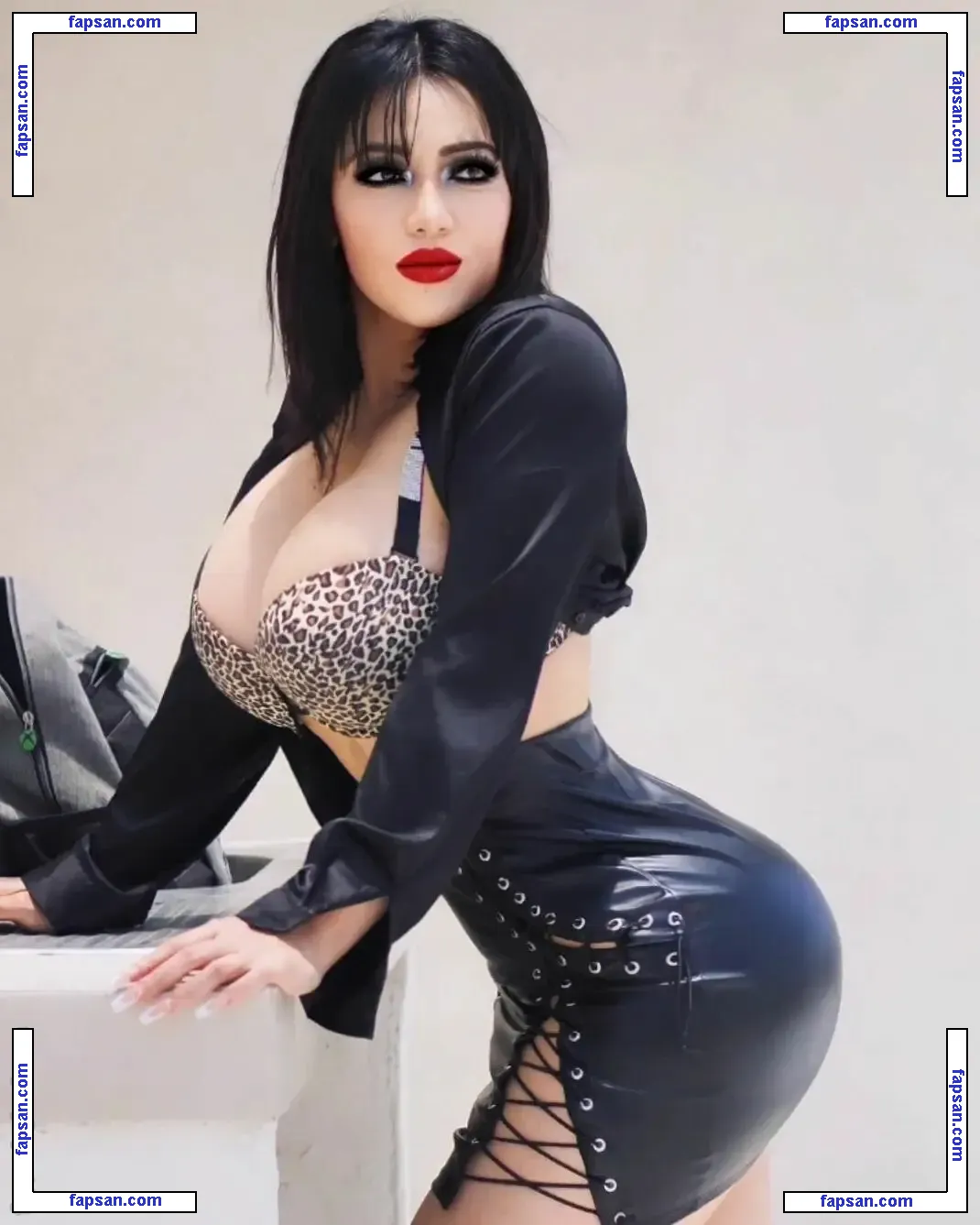 fergievargasoficial голая фото #0002 с Онлифанс