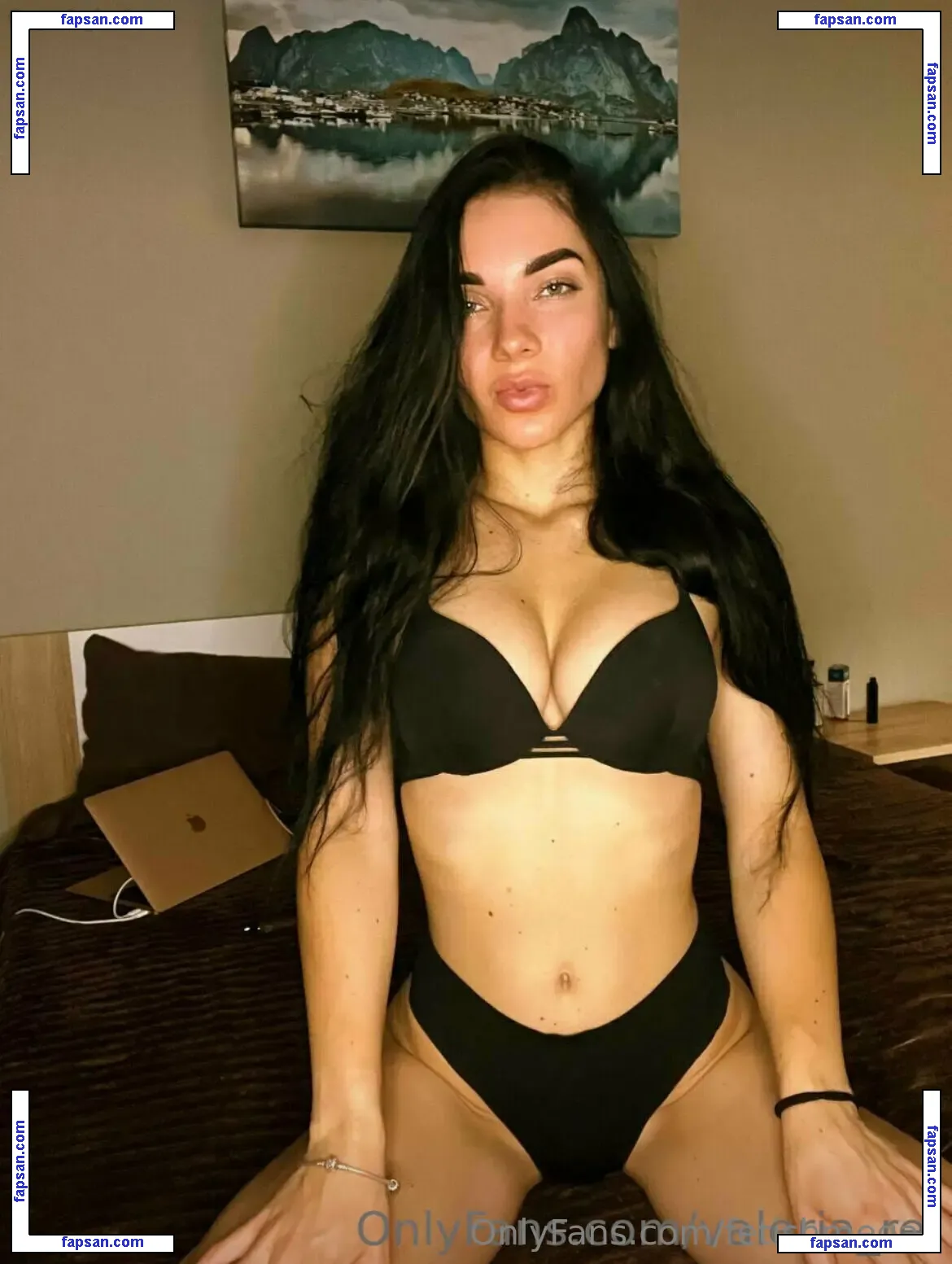 fetishmegan nude photo #0020 from OnlyFans