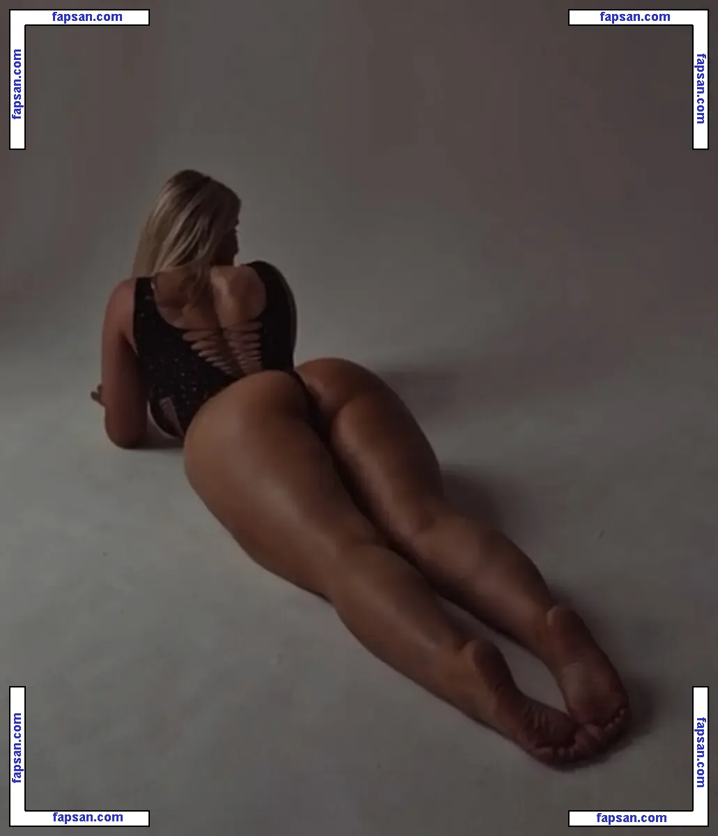 Ffion Williams nude photo #0002 from OnlyFans
