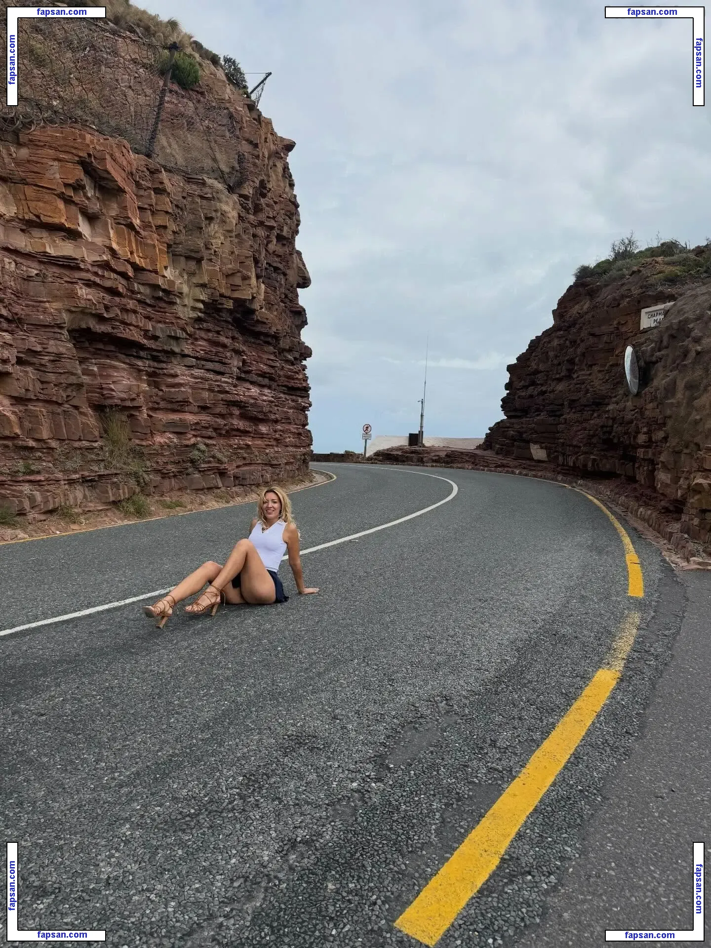 Fidan Atalay nude photo #0013 from OnlyFans