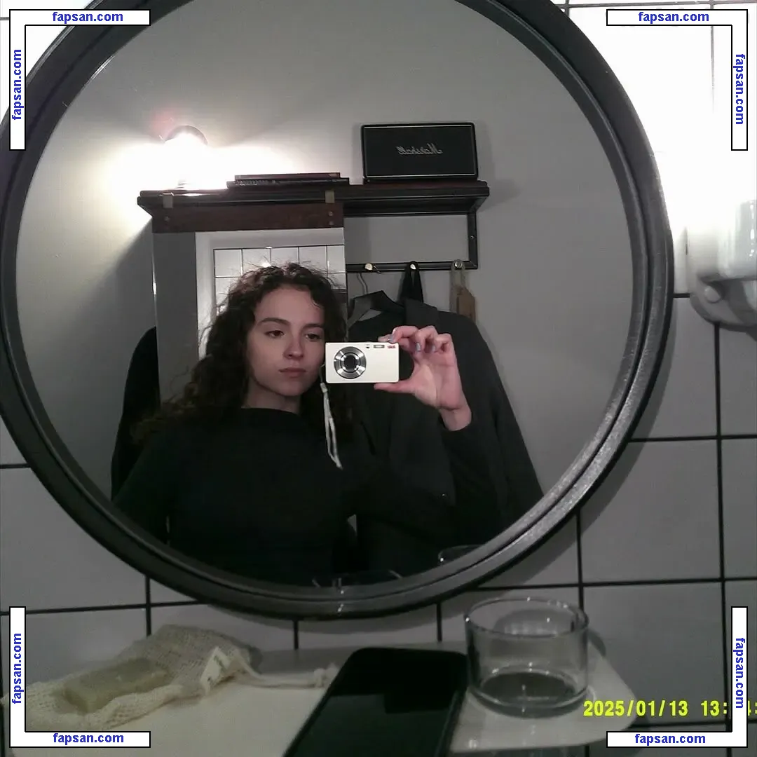 Fina Strazza nude photo #0002 from OnlyFans