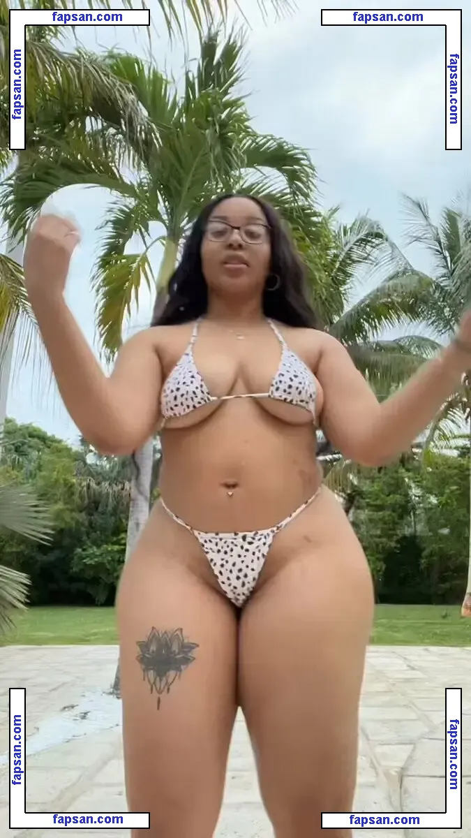 fineshitseni голая фото #0016 с Онлифанс