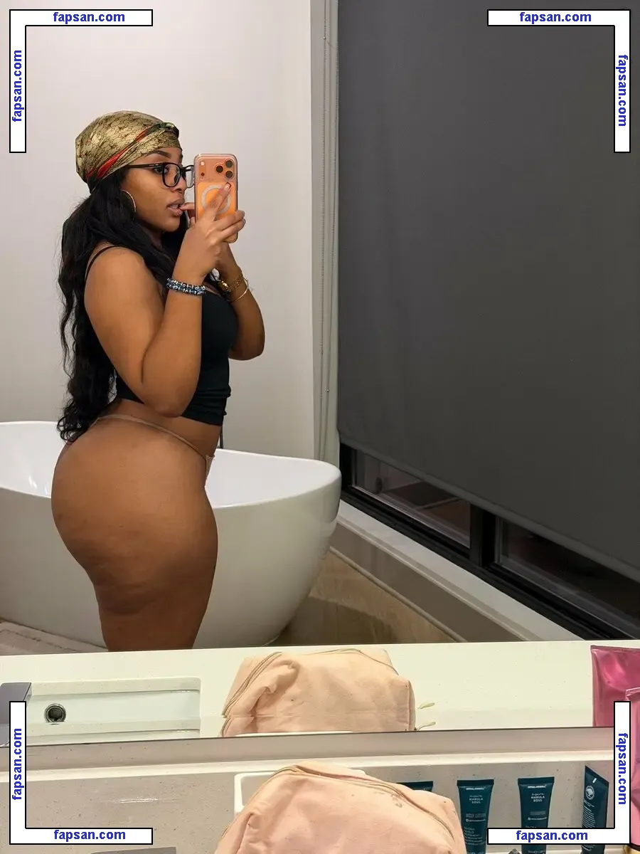 fineshitseni голая фото #0019 с Онлифанс