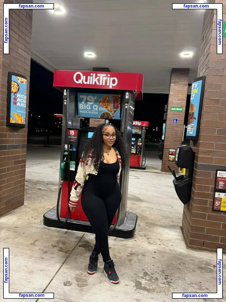 fineshitseni голая фото #0020 с Онлифанс