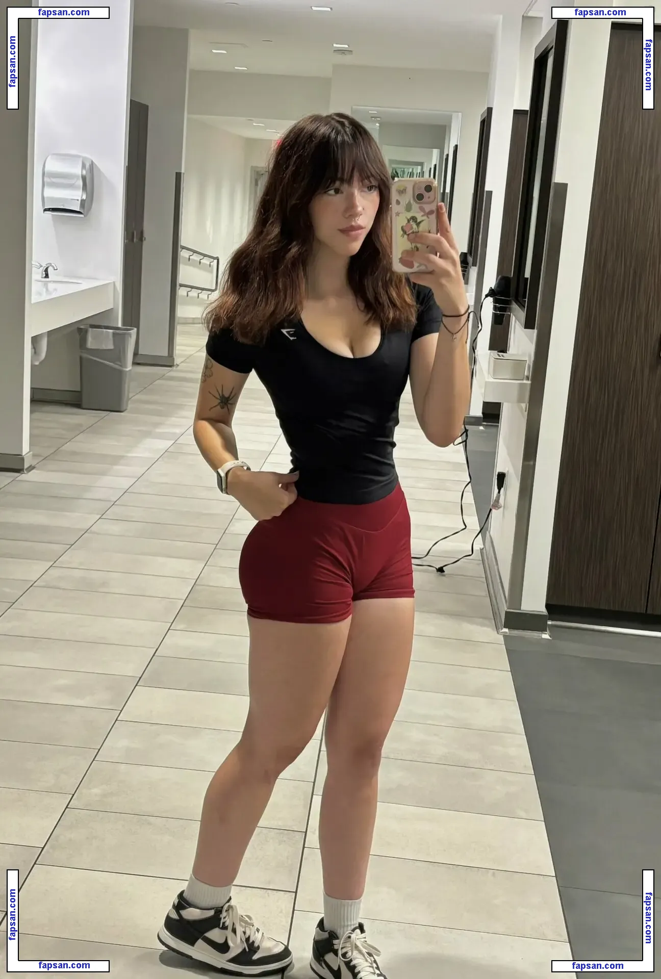 finseaa nude photo #0048 from OnlyFans