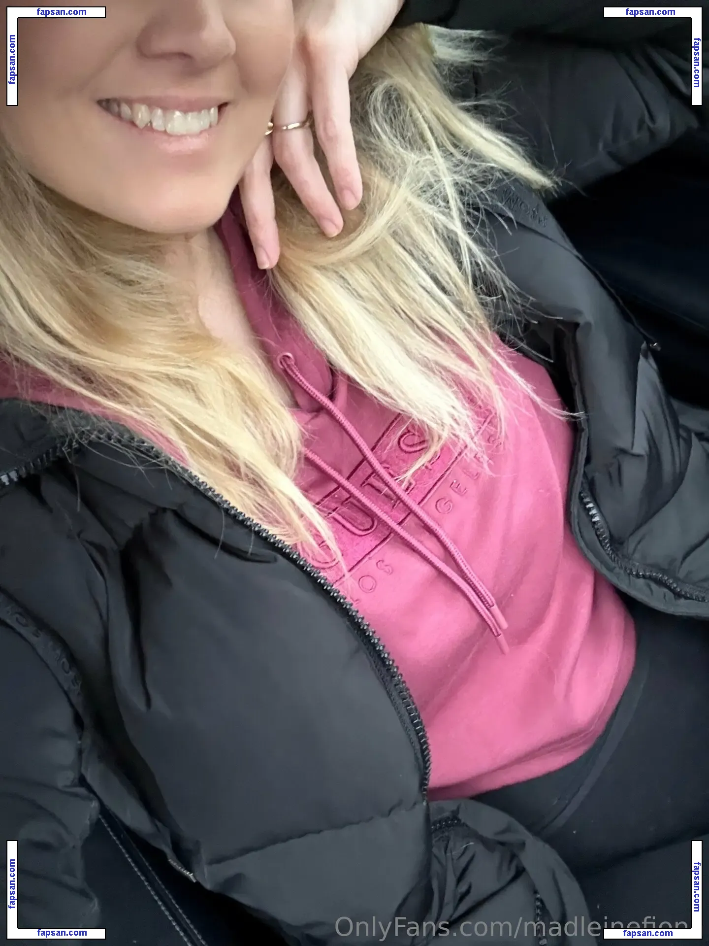 fiona_hotwife_free nude photo #0006 from OnlyFans